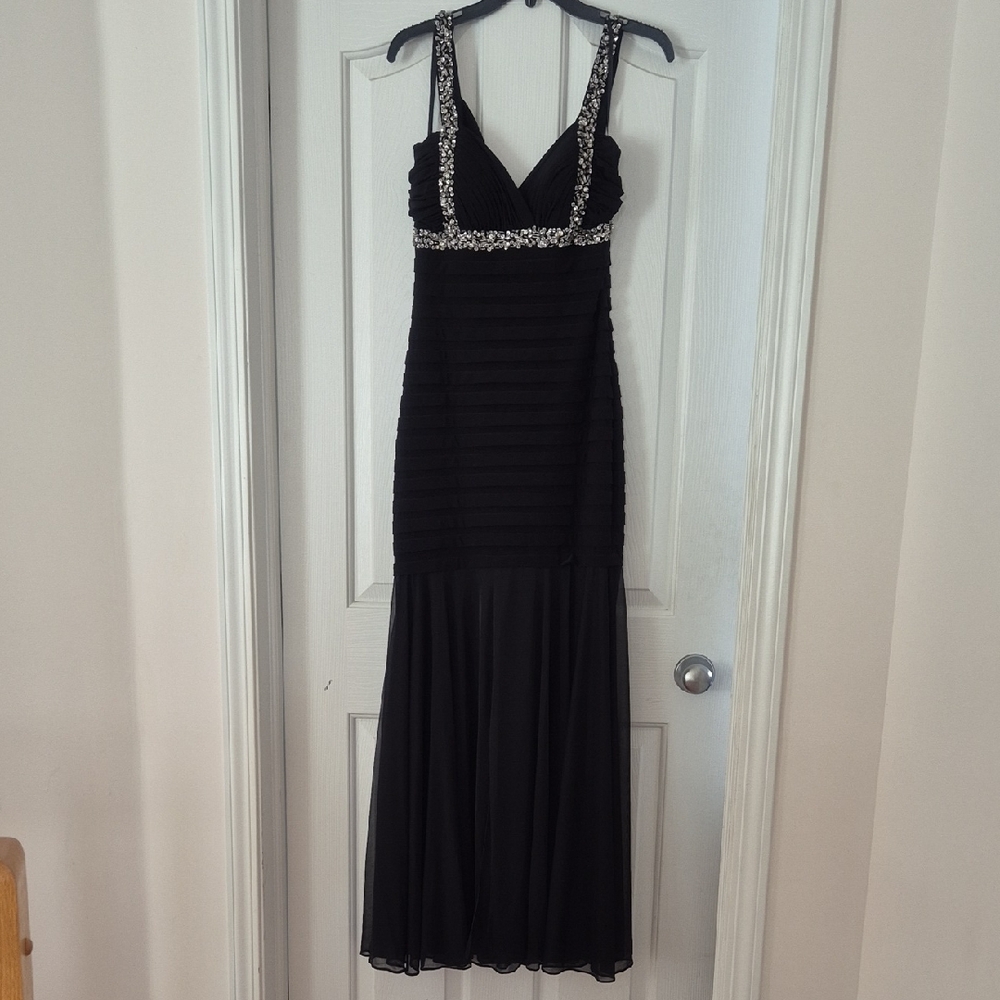 Black Sleeveless Spaghetti Strap Cocktail Gown